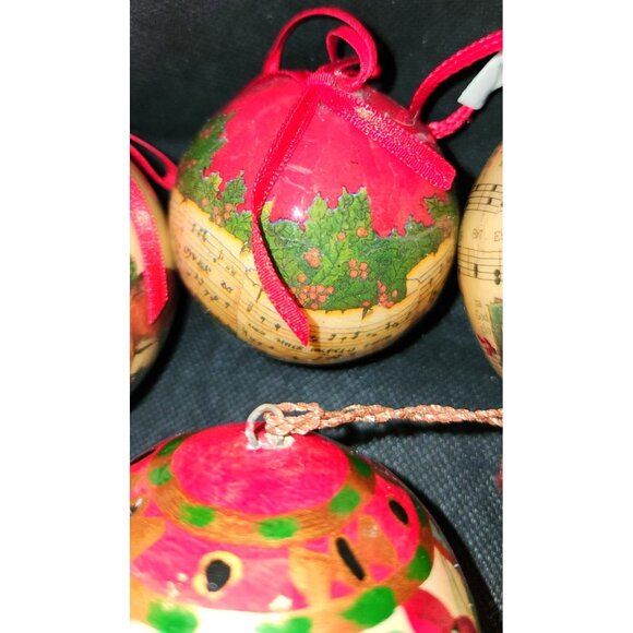 Vintage Christmas Ornaments Set Of 9 Hand-Painted Wooden Baubles Festive - Picture 5 of 10